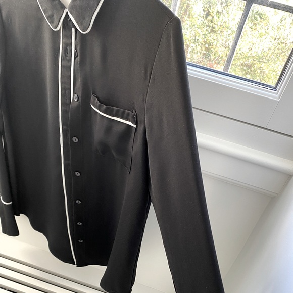 Ecru black button up. Pyjama style. - Picture 3 of 4